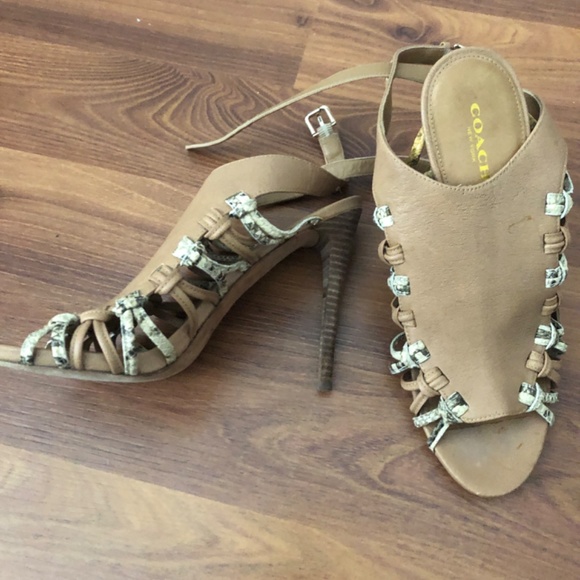 Sandals - Picture 3 of 3